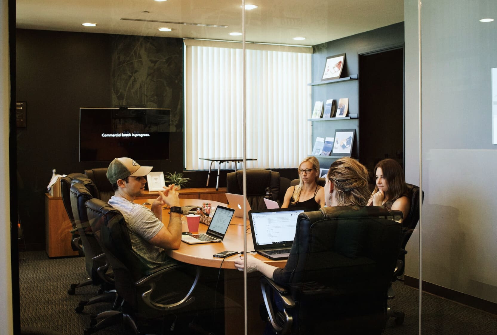 Alasan Anda Harus Bekerja Sama dengan Digital Company Alasan Anda Harus Bekerja Sama dengan Digital Company