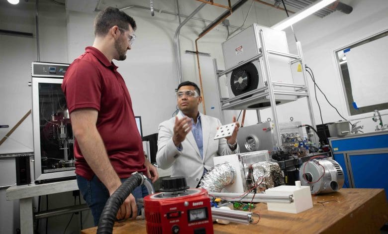 Perangkat Pertama yang Mengekstraksi Air dari Udara Tipis Perangkat Pertama yang Mengekstraksi Air dari Udara Tipis