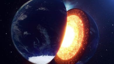 Para peneliti mengungkap perubahan struktural misterius dalam inti bagian dalam bumi Para peneliti mengungkap perubahan struktural misterius dalam inti bagian dalam bumi