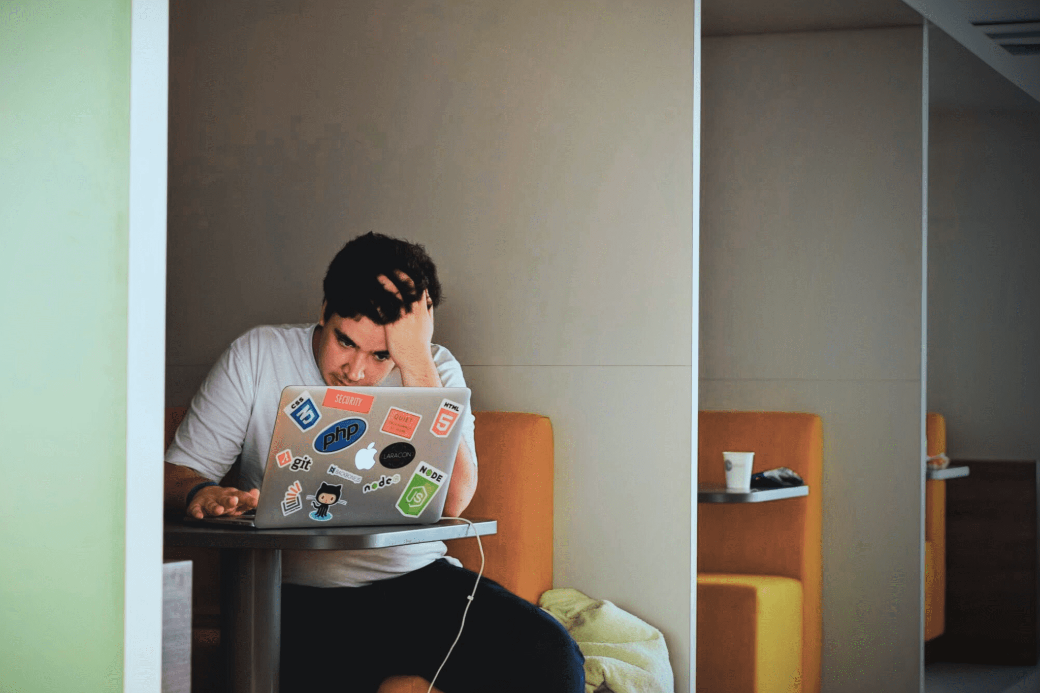 Mengenal Stres Akademik: Penyebab, Gejala, dan Cara Mengatasinya