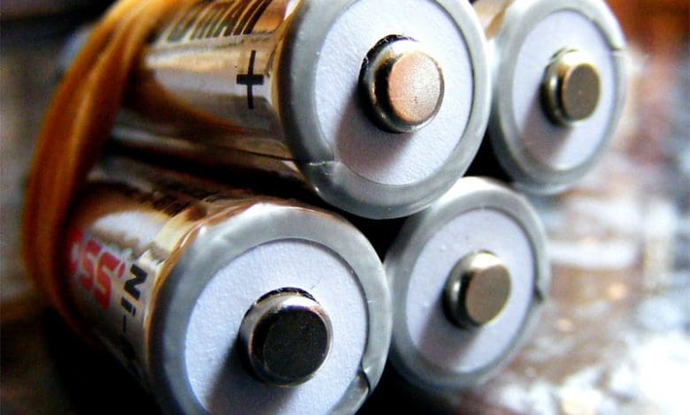 Energi yang Aman dan Efisien: Bahan Baterai yang Mengubah Permainan Ditemukan