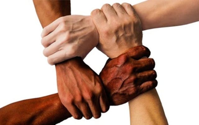 Membedah Hakikat Diri dan Lingkungan dalam Perkembangan Manusia